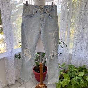 ZARA - Light Wash Mid-Rise Ripped Mom Jeans